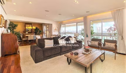 Vende apartamento de alto padrão com 240m², com 4 suítes e lazer clube no Brooklin.