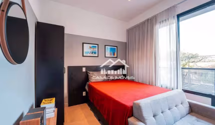 Vende apartamento tipo studio com 26m², 1 dormitório com varanda, mobiliado na Vila Olímpia.