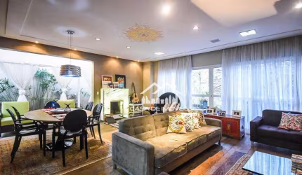 Aluga casa em condomínio,  mobiliada, com 224m², 3 dormitórios, piscina e espaço gourmet, em Moema