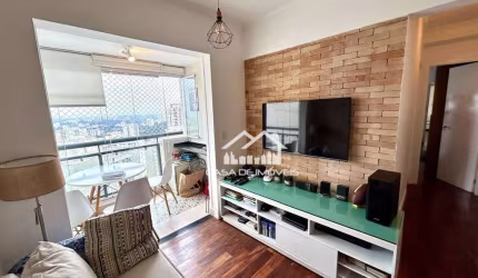 Vende apartamento de 51m², com 2 dormitórios, varanda e 1 vaga, na Vila Andrade