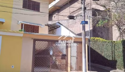 Vende casa tipo sobrado com 187m², 3 suítes e espaço gourmet no Jardim Londrina