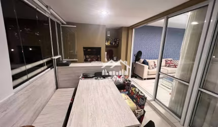 Vende apartamento cm 141m², 3 suítes, varanda com churrasqueira e lazer clube, no Panamby.