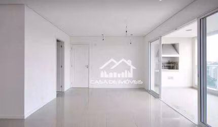 Vende ou aluga apartamento com 127m², 3 suítes, varanda com churrasqueira e lazer clube, no Panamby.