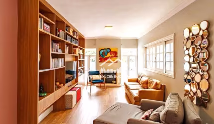 Sobrado à venda de 222m², com 3 suítes e 4 vagas no Jd. Londrina.