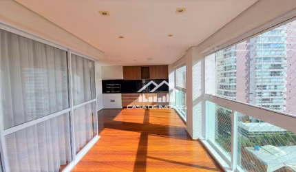 Aluga apartamento com varanda gourmet. Lazer clube. 3 suítes. Próximo ao polo empresarial, na Vila Olímpia.