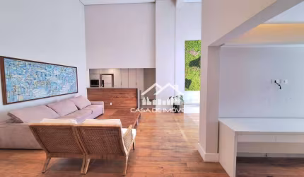 Aluga apartamento com 178m², pé direito duplo, 3 suítes e lazer clube no Panamby.