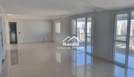 QApartamento à venda, 223m², 3 suítes, 4 vagas, na Vila Andrade
