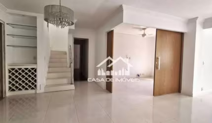 Vende ou aluga apartamento duplex de 287m², com 3 quartos sendo 2 suítes, 2 vagas, no Panamby.