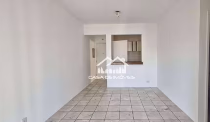 Vende apartamento de 75m², com 3 quartos, sendo 1 suíte e 2 vagas, na Vila Suzana.