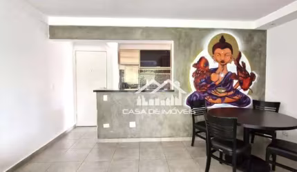 Vende apartamento de 75m², com 2 suítes e 2 vagas, na Vila Andrade.