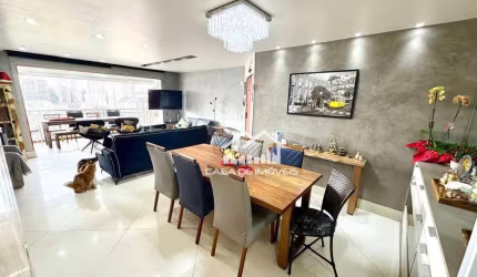 Vende apartamento de 145m², com 3 suítes, homeoffice, sala de TV, varanda e 3 vagas
