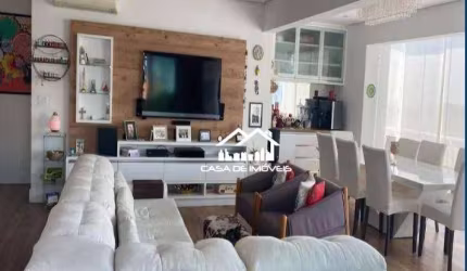 Vende espaçoso apartamento duplex de 172m², 3 dormitórios e 3 vagas, na Vila Suzana.