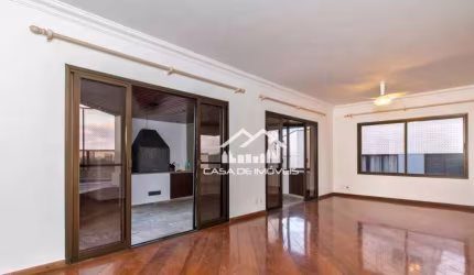 Aluga apartamento 200m, com 4 dormitórios e 4 vagas, no Morumbi.