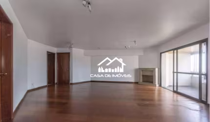 Vende ou aluga apartamento de 3 dormitórios, sendo 1 Suíte, 147m², 2 vaga, no Brooklin.