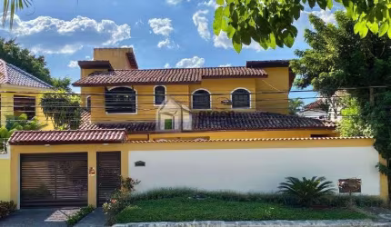 Casa em condomínio fechado com 4 quartos à venda na Rua Arueira, 387, Jacarepaguá, Rio de Janeiro, 409 m2 por R$ 1.500.000