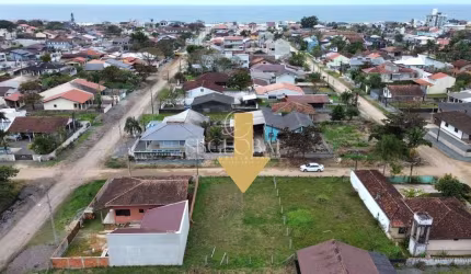 Terreno na Barra do Saí, face leste com 336m² (14x24)