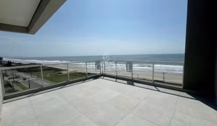 COBERTURA FRENTE AO MAR! O SEU REFÚGIO EM ITAPOÁ SC