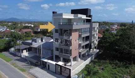 Residencial Village Bauer: Cobertura Duplex à 150 metros da praia na Barra do Saí!