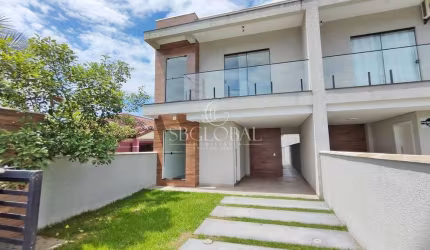 Sobrado com 03 dormitórios (sendo 01 suíte) no balneário Cambiju!