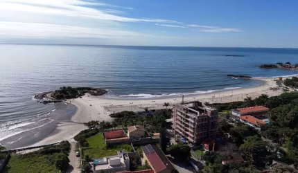 CONDOMÍNIO RESIDENCIAL PEDRABELLA! Frente para no mar em Itapoá/SC