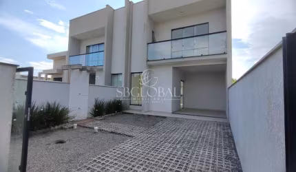 Sobrado novo com 03 quartos e piscina em Itapoá SC