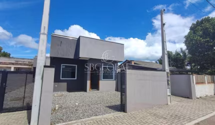 Casa nova pronta para morar, próxima a escola e creche, em Itapoá/SC
