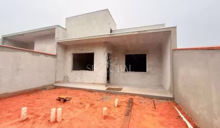 Casa nova a poucos metros do Centro, por apenas R$237.000,00 em Itapoá/SC