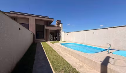 Casa com Piscina e Móveis Planejados a  600m da Praia na Barra do Saí em Itapoá-SC