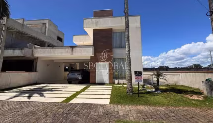 Sobrado com 04 dormitórios e piscina no Condomínio South Beach em Itapoá/SC