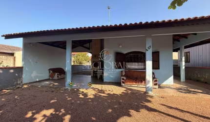 Casa na Barra do Sai á 400 metros da praia em Itapoá-SC!