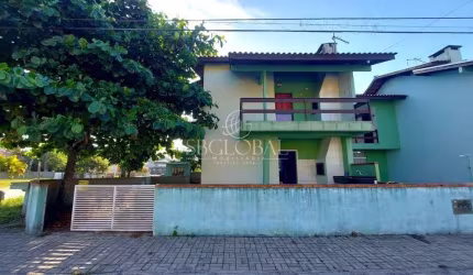 Aprtamento a 150m da praia no Balneário Cambijú, com 02 quartos e terreno espaçoso em Itapoá/SC