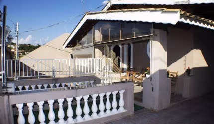 Casa com 3 dormitórios à venda, 260 m² por R$ 1.300.000,00 - Vila Gardênia - Atibaia/SP