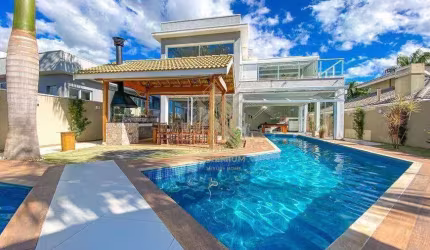 Casa com 3 dormitórios à venda, 459 m² por R$ 3.300.000,00 - Condomínio Shambala II - Atibaia/SP
