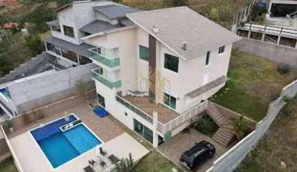 Casa com 4 dormitórios à venda, 470 m² por R$ 1.750.000,00 - Laranjal - Atibaia/SP