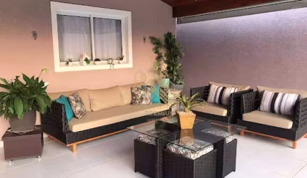 Casa com 3 dormitórios à venda, 245 m² por R$ 1.700.000,00 - Jardim Estância Brasil - Atibaia/SP