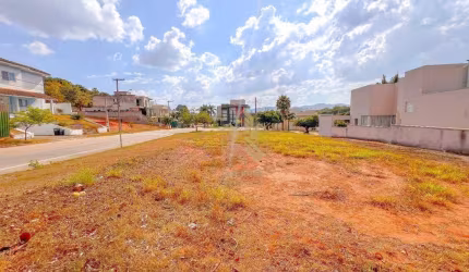 Terreno à venda, 707 m² por R$ 800.000,00 - Condominio Figueira Garden - Atibaia/SP