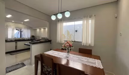 Casa com 3 dormitórios à venda, 150 m² por R$ 980.000,00 - Atibaia Jardim - Atibaia/SP