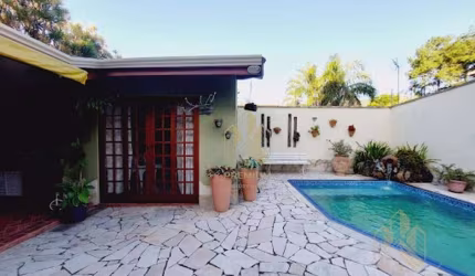 Casa com 3 dormitórios, 401 m² - venda por R$ 2.250.000,00 ou aluguel por R$ 15.628,21 - Vila Petrópolis - Atibaia/SP