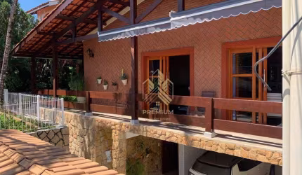 Casa com 3 dormitórios à venda, 400 m² por R$ 1.810.000,00 - Jardim Paulista - Atibaia/SP