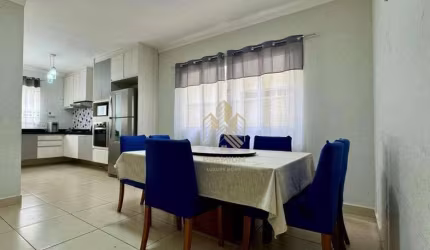 Casa com 3 dormitórios à venda, 118 m² por R$ 860.000 - Jardim Maristela - Atibaia/SP