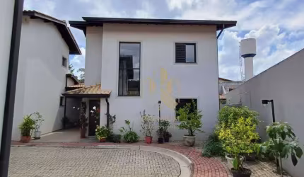 Casa com 3 dormitórios à venda, 111 m² por R$ 750.000 - Ribeirão dos Porcos - Atibaia/SP