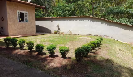 Casa térrea ao lado da Al Lucas Nogueira Garcez