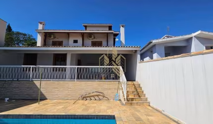 Casa com 3 suítes, Vila Santista a venda por R$ 1.800.000 ou aluguel por R$ 8.000/mês