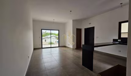 Linda casa no Jardim do Lago Atibaia
