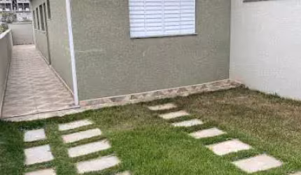 Casa com 2 dormitórios à venda, 60 m² por R$ 320.000,00 - Vila Santa Helena - Atibaia/SP
