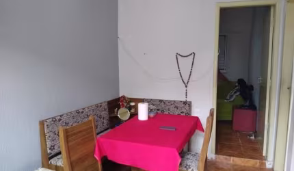 Padre Miguel – Casa com 2 quartos + terraço coberto – Rua Açuruá