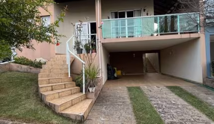 CASA DE 180M² DE ÁREA CONSTRUÍDA COM 3 DORMS SENDO 1 SUÍTE NO COND. TERRAS DE GÊNOVA EM JUNDIAÍ-SP