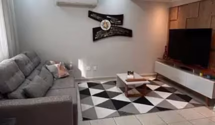 CASA COM 227 M² E 4 DORMITÓRIOS SENDO DUAS SUÍTES NO CONDOMÍNIO CHÁCARA DAS PALMEIRAS IMPERIAIS NO MEDEIROS EM JUNDIAÍ - SP