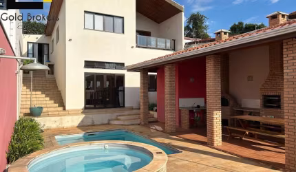 Casa à venda em Jundiaí-SP, Jardim Pacaembu, 3 quartos, 1 suíte, 3 banheiros, 3 vagas, 254,62 m²!