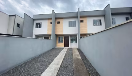 Sobrado Geminado com 2 suítes em Três Rios do Norte